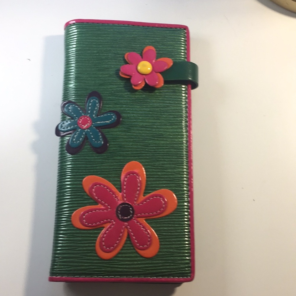 Green wallet